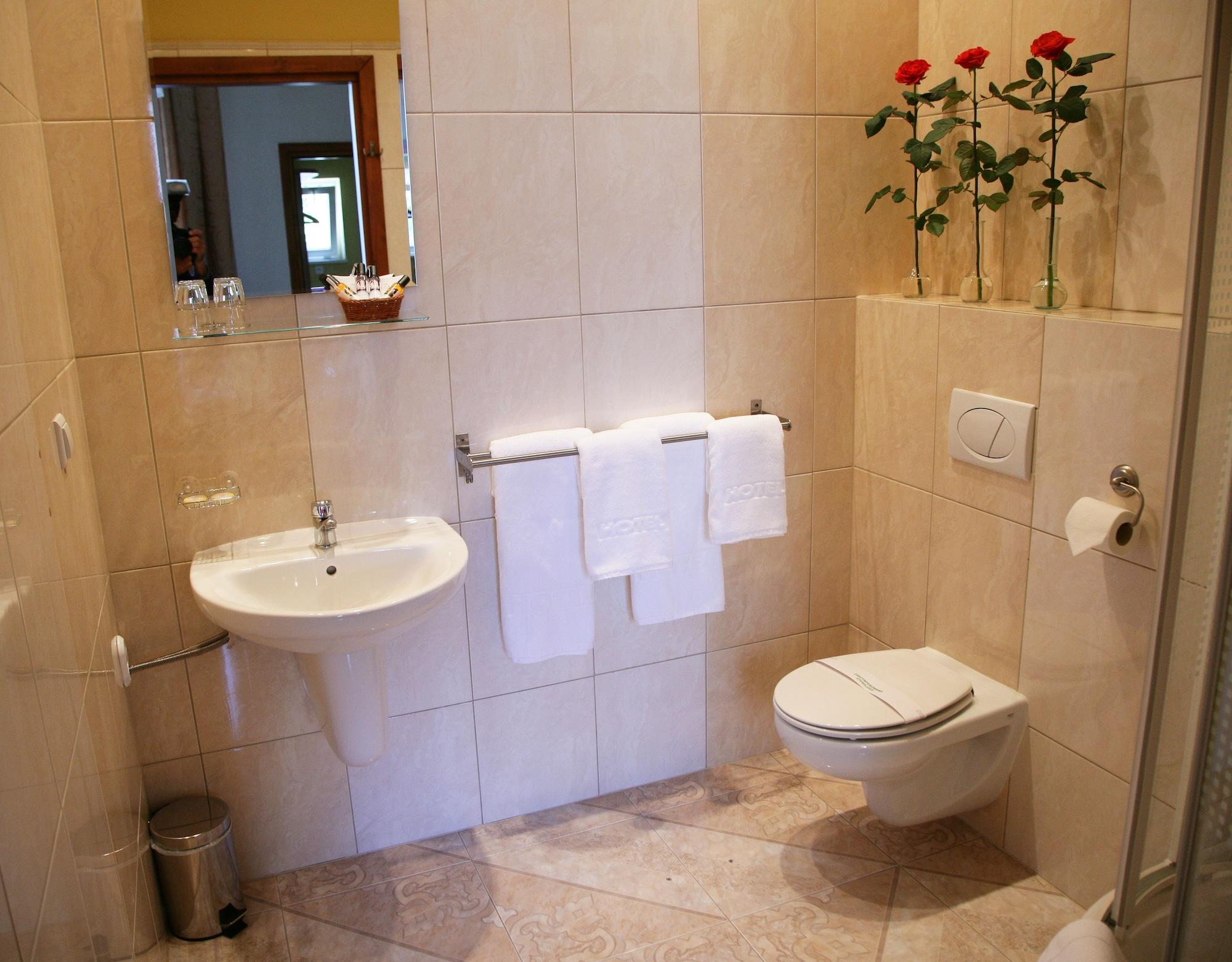Aparthotel Globus Kraków Bagian luar foto