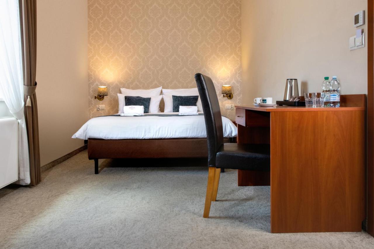 Aparthotel Globus Kraków Bagian luar foto