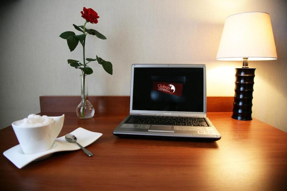 Aparthotel Globus Kraków Bagian luar foto