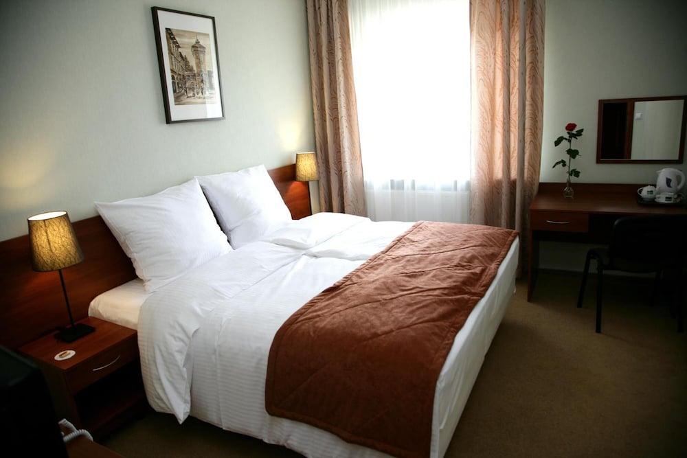 Aparthotel Globus Kraków Bagian luar foto