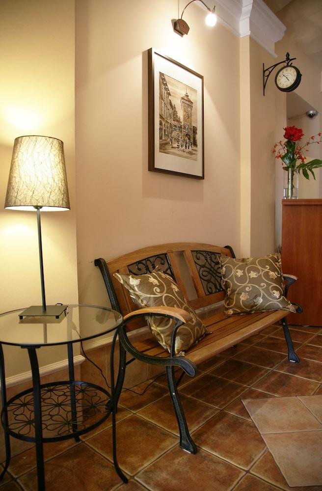 Aparthotel Globus Kraków Bagian luar foto