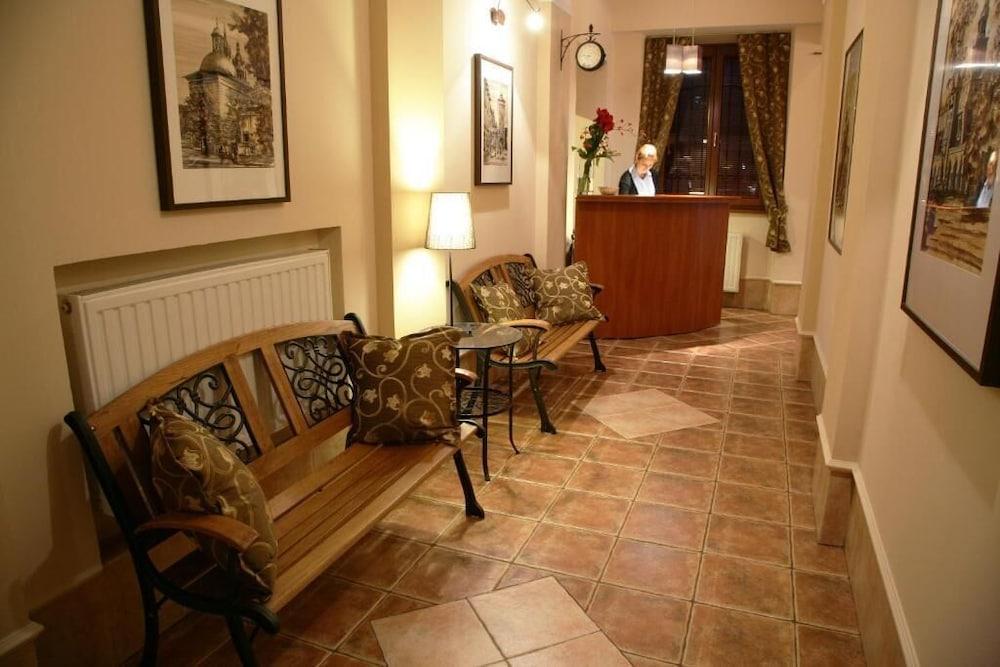 Aparthotel Globus Kraków Bagian luar foto