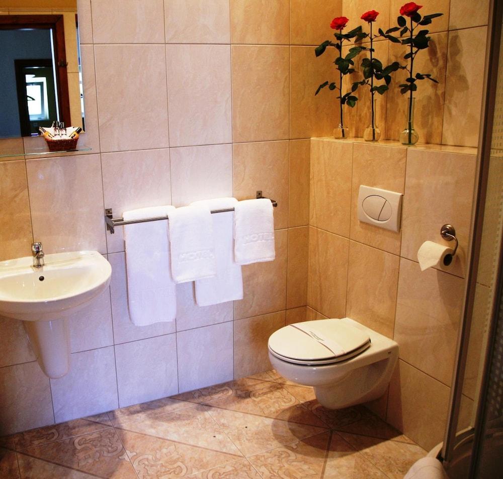 Aparthotel Globus Kraków Bagian luar foto