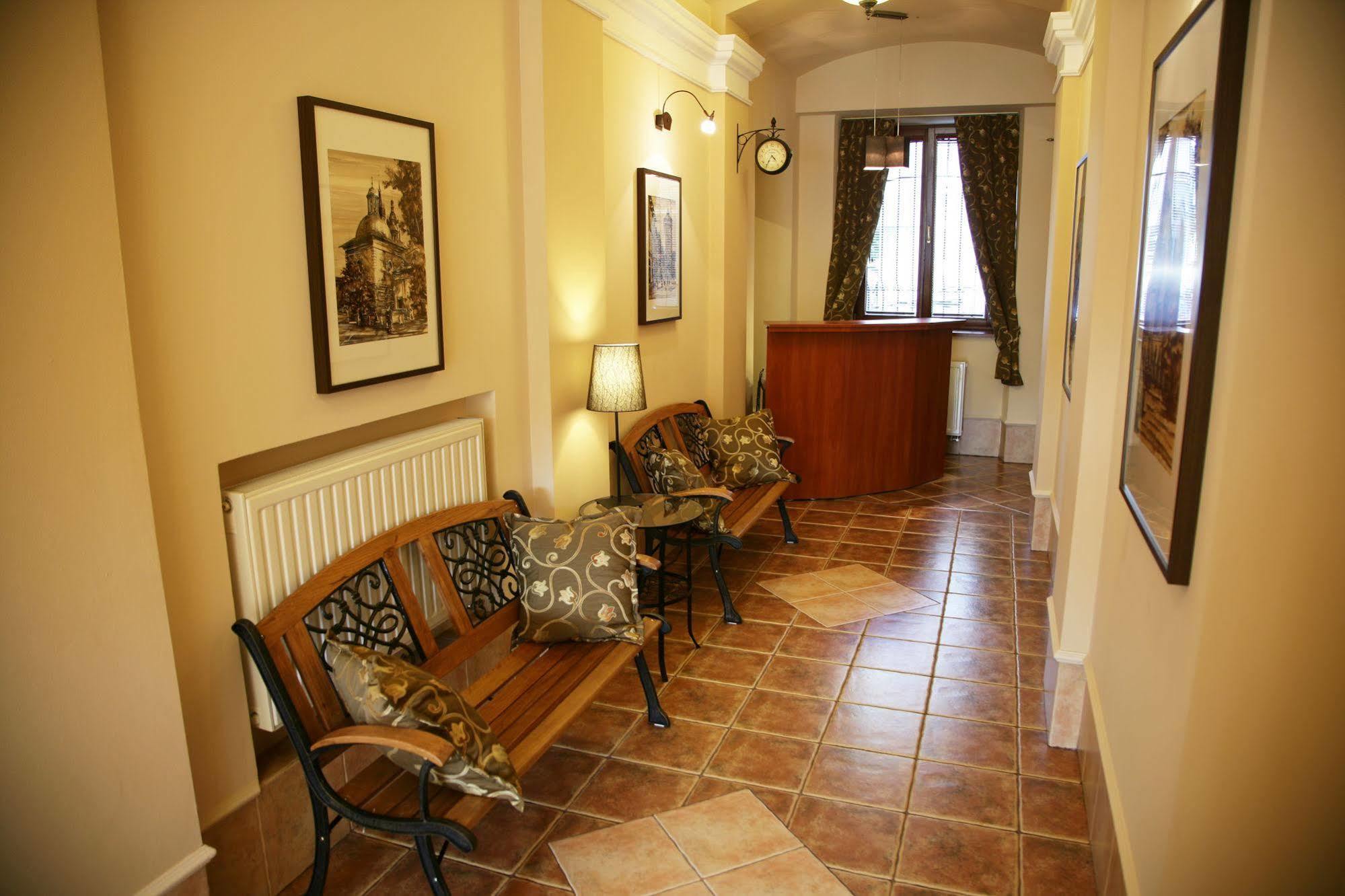 Aparthotel Globus Kraków Bagian luar foto