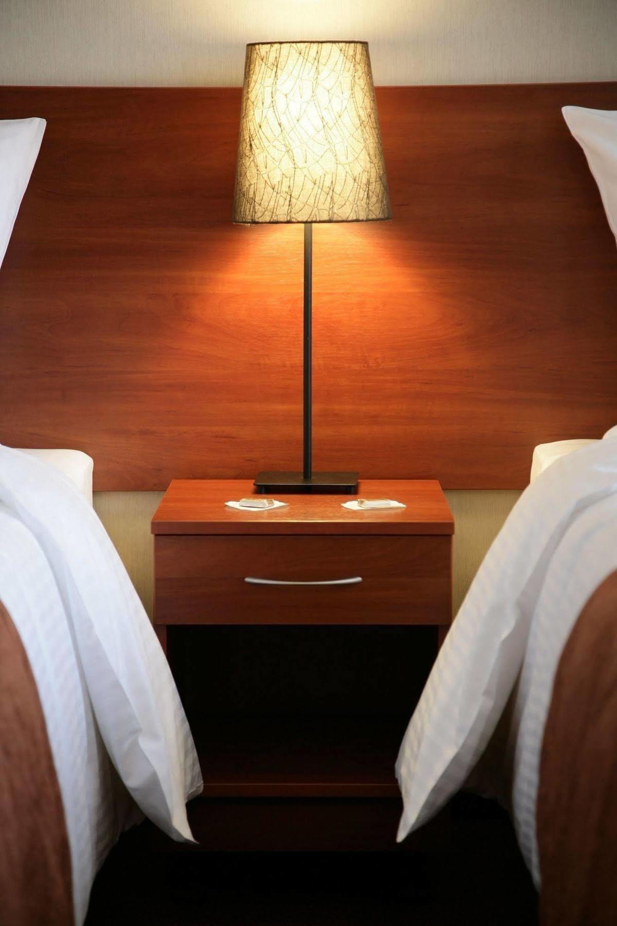 Aparthotel Globus Kraków Bagian luar foto